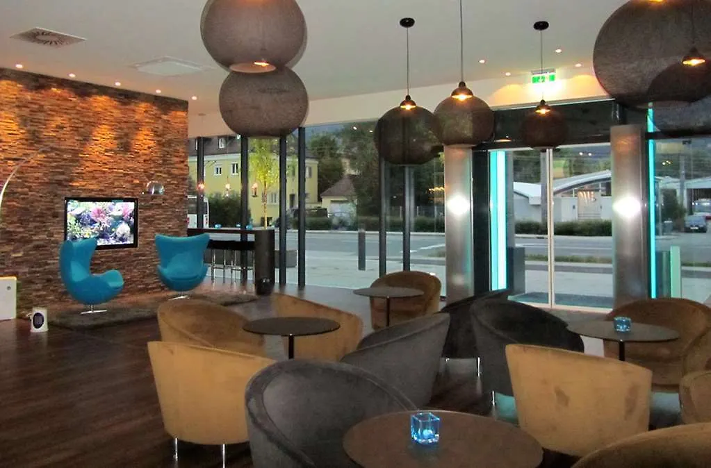 Motel One Salzburg-Sued 3*, Salisburgo