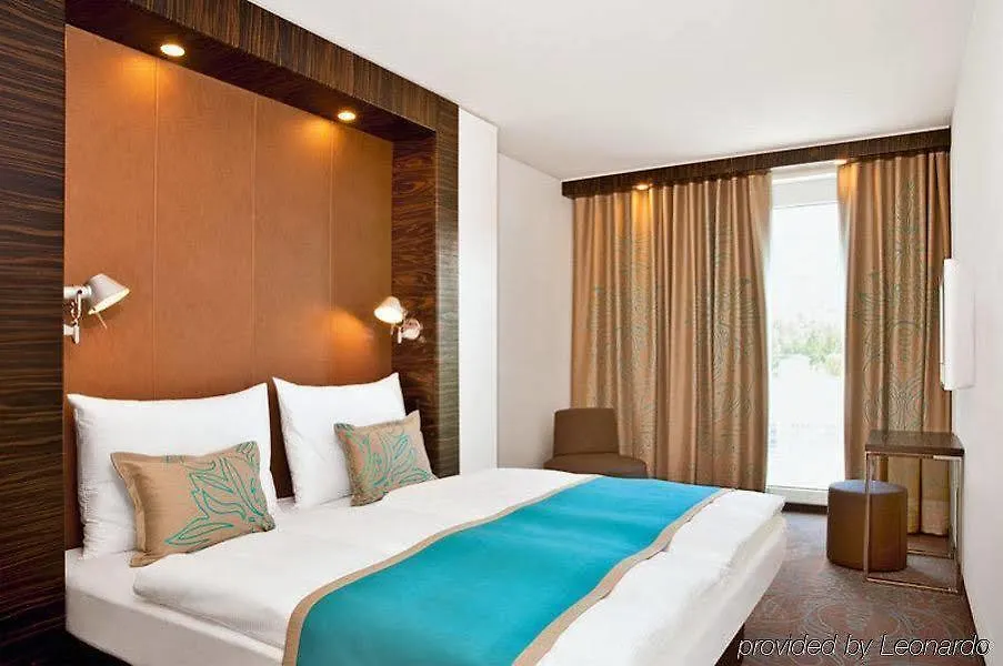 Motel One Salzburg-Sued 3*, Salisburgo
