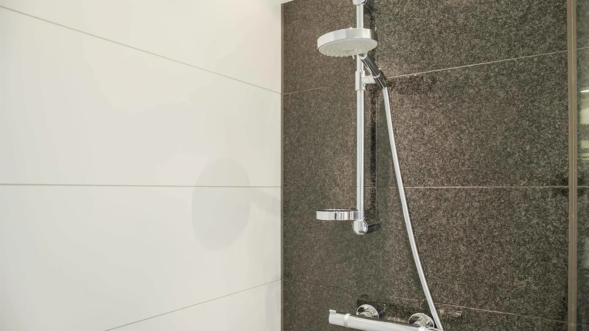 Motel One Salzburg-Sued