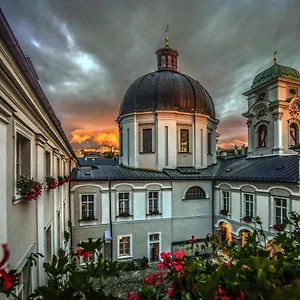 3* Konukevi Gaestehaus Im Priesterseminar